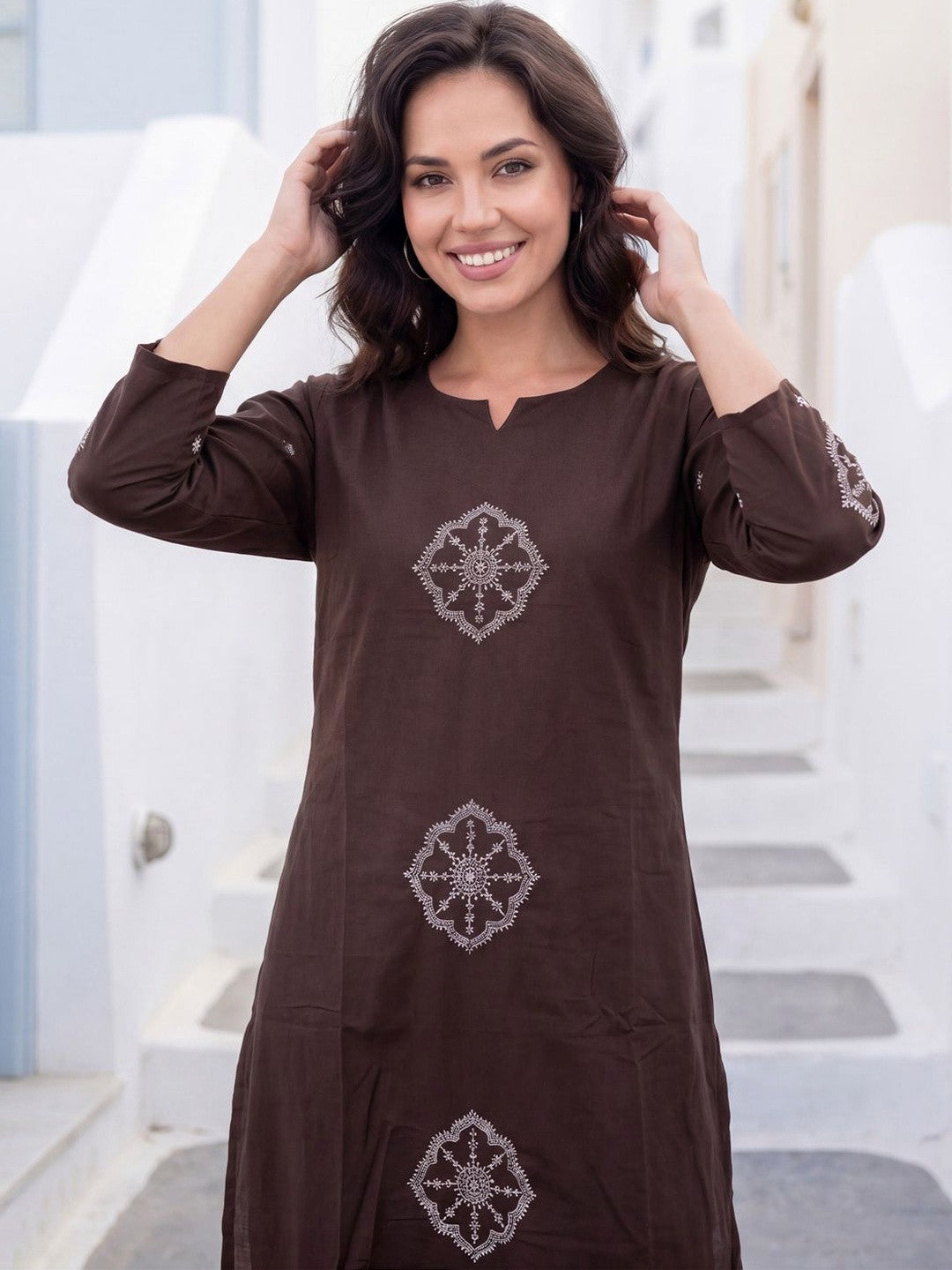 Women Ethnic Motifs Embroidered Regular Thread Work Pure Cotton Kurta with Trousers