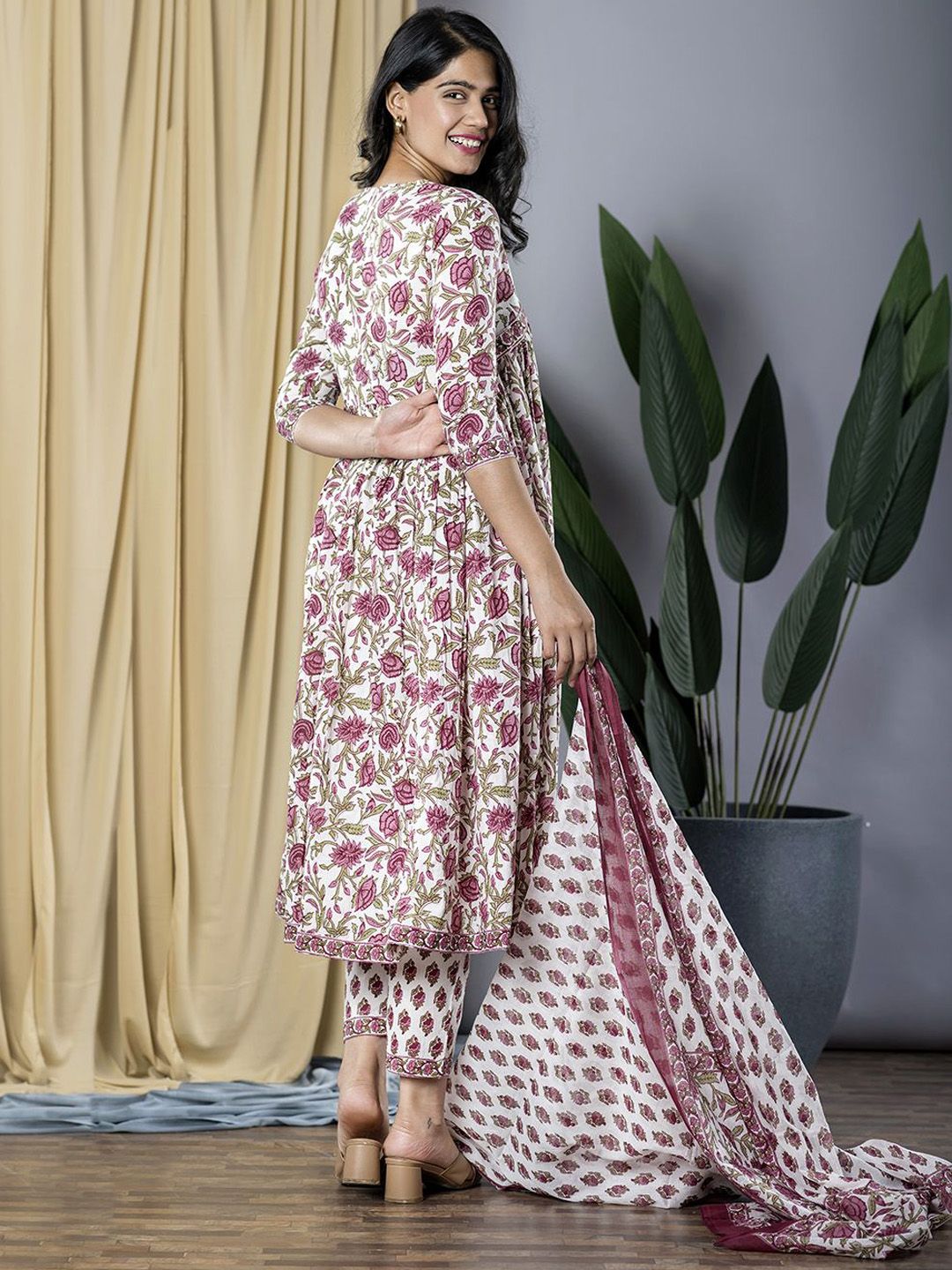 Dhiyona KL Floral Printed Empire Pure Cotton Kurta with Trouser & Dupatta