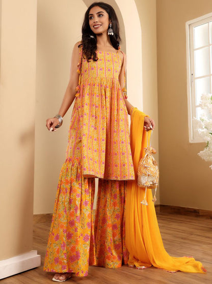 Dhiyona HOP Women Floral Printed Kurta with Sharara & Dupatta