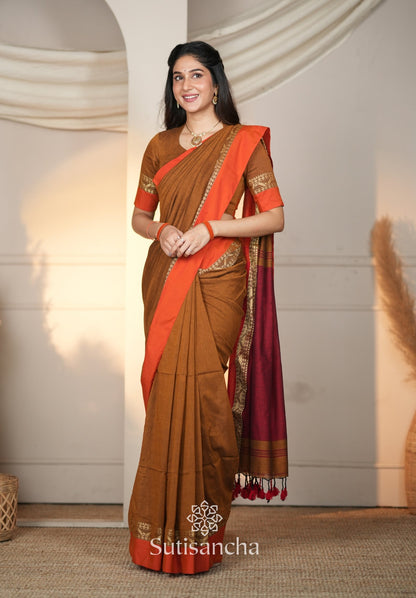Dhiyona SS The Weaver's Touch: Pure Bengal Cotton Saree with Timeless Appeal