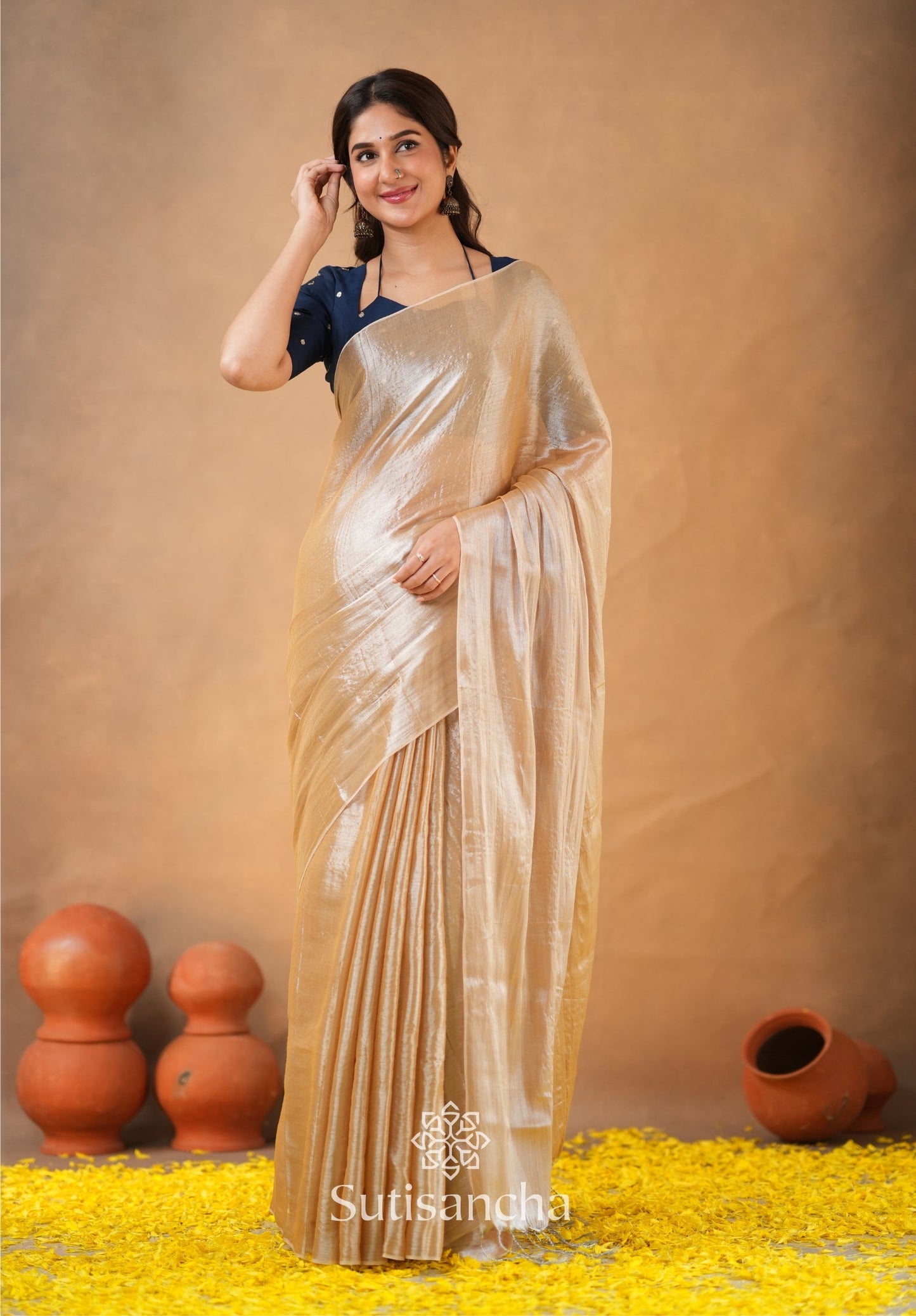 Dhiyona SS Ivory Gold Horizon – Flowing with Regal Charm