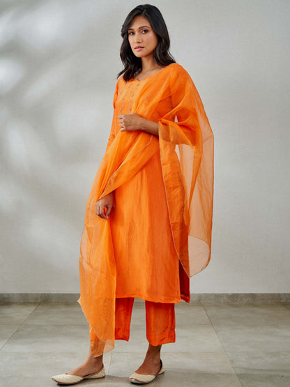 Farha Kurta Set