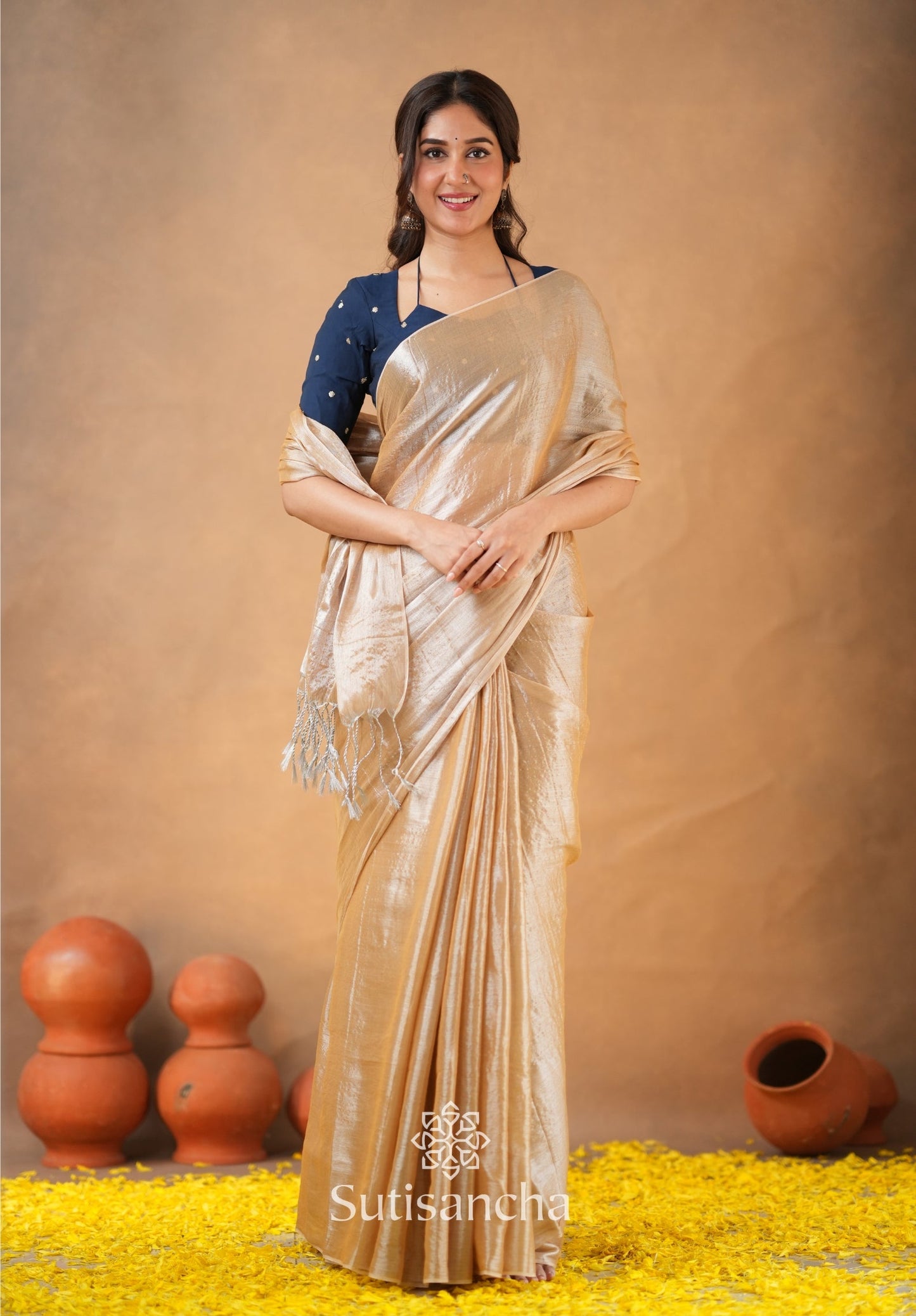 Dhiyona SS Ivory Gold Horizon – Flowing with Regal Charm