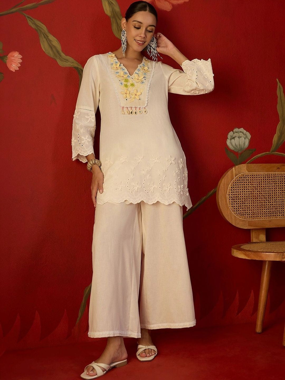 Women Floral Embroidered Regular Thread Work Pure Cotton Kurta with Palazzos