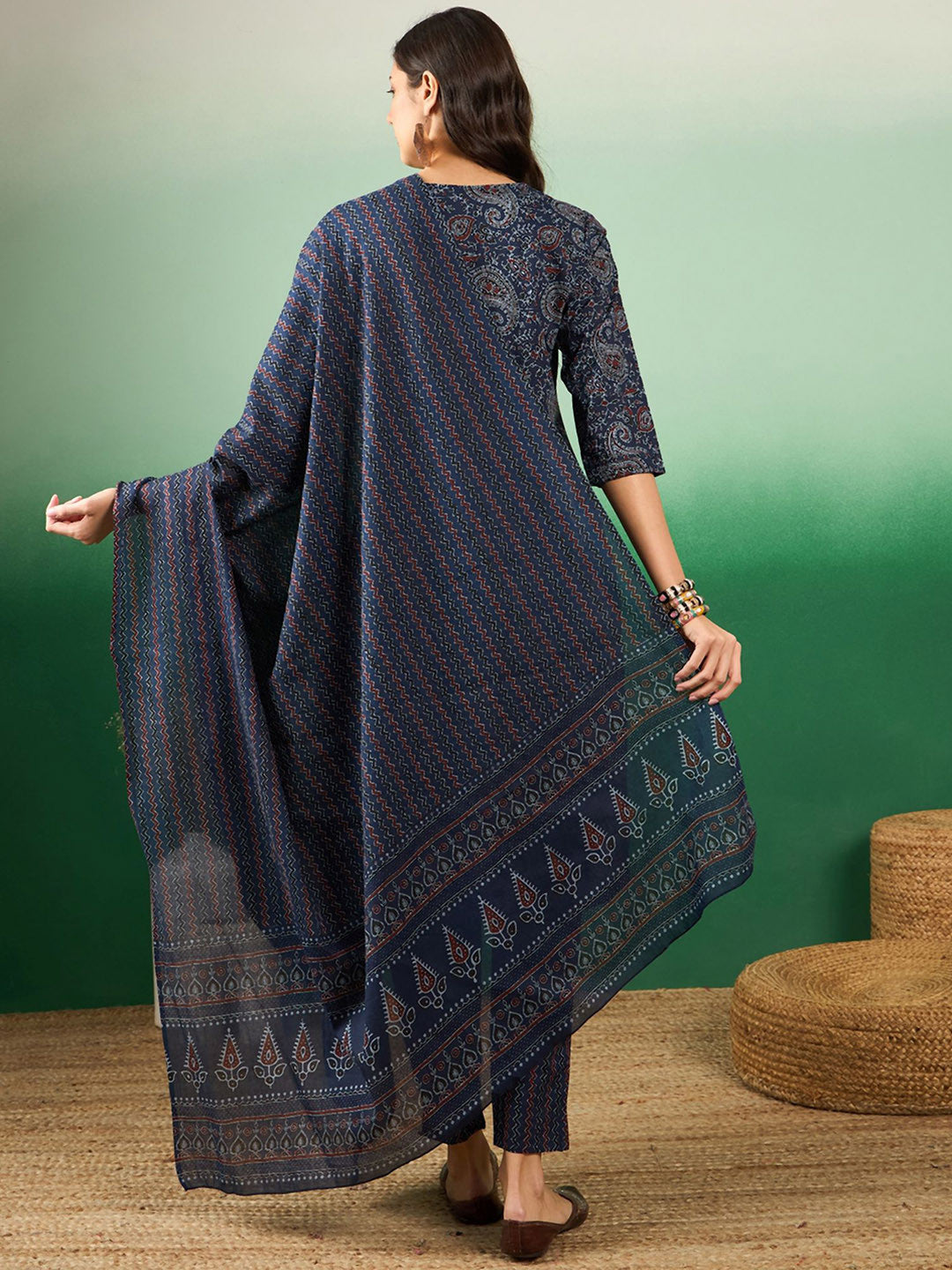 Ethnic Motifs Printed Gotta Patti Pure Cotton Kurta with Trousers & With Dupatta