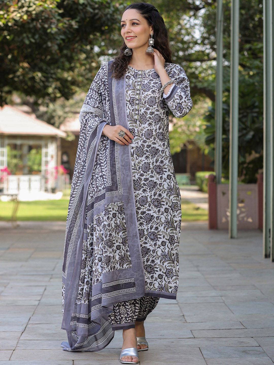 Dhiyona RR Women's Floral Printed Thread Work Pure Cotton Straight Kurta With Salwar & Dupatta