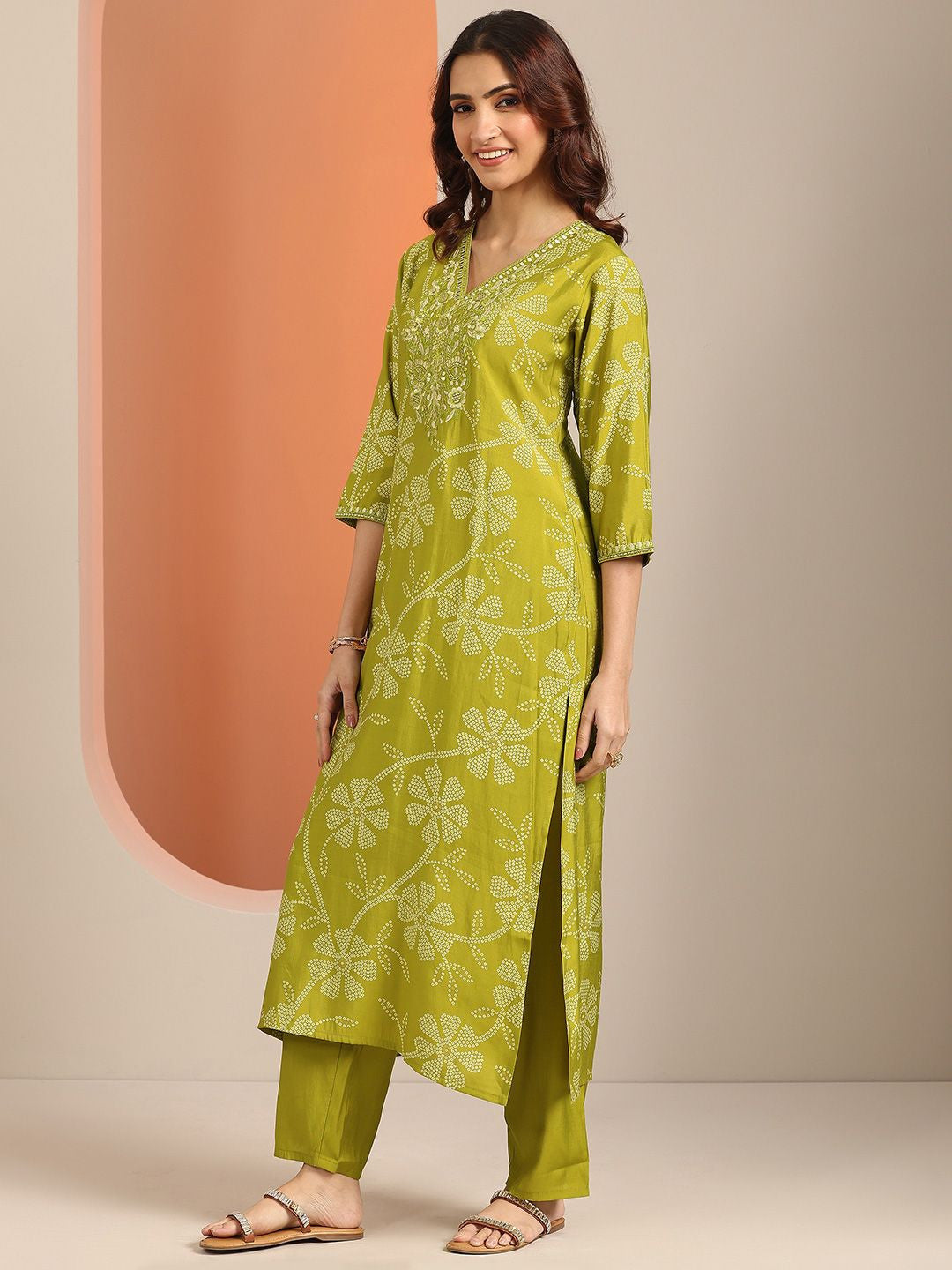 Bandhani Printed Thread Work Straight Kurta With Trousers & Dupatta