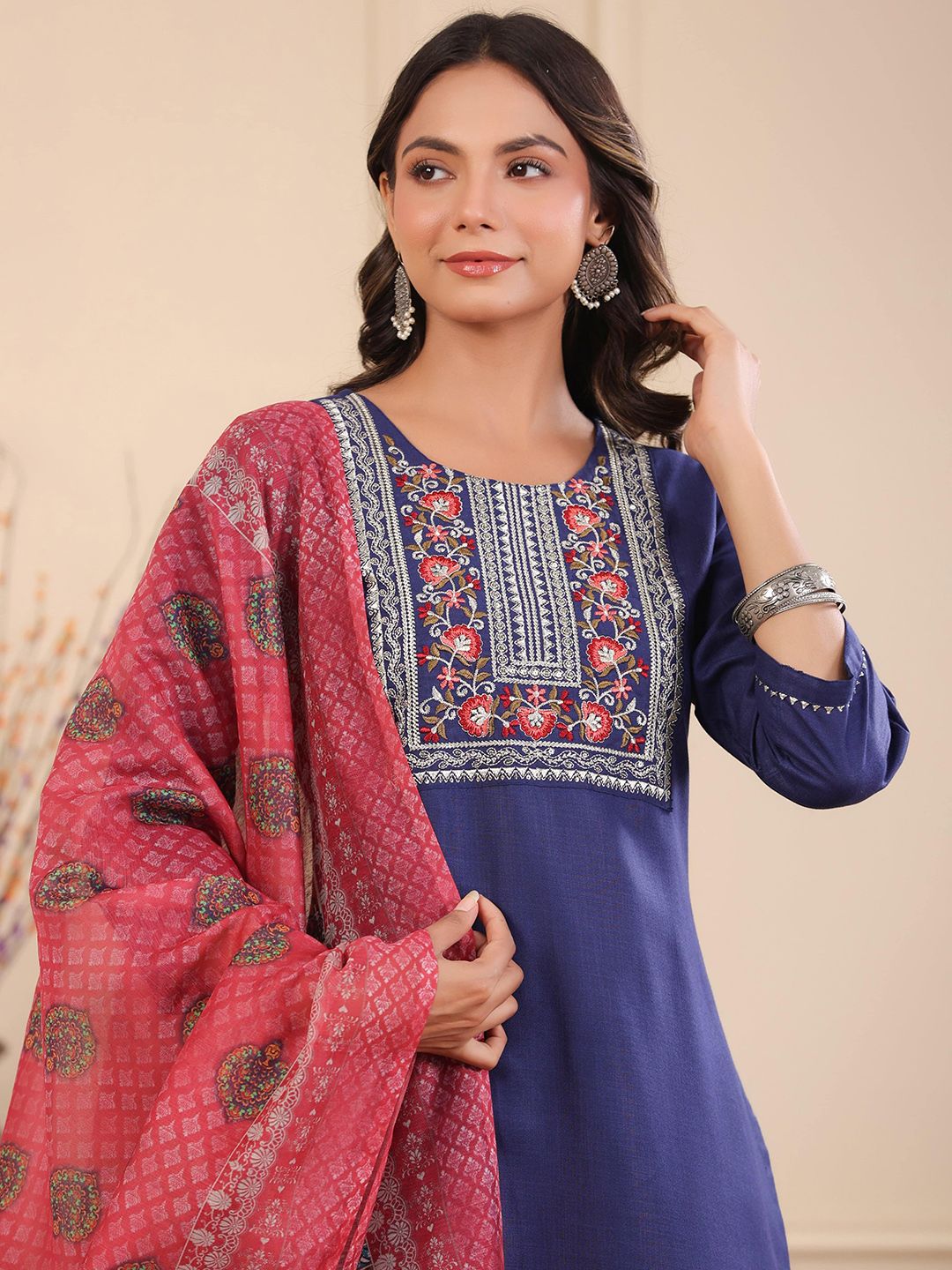 Dhiyona RR Women's Yoke Design Round Neck Thread Work Kurta Set With Dupatta
