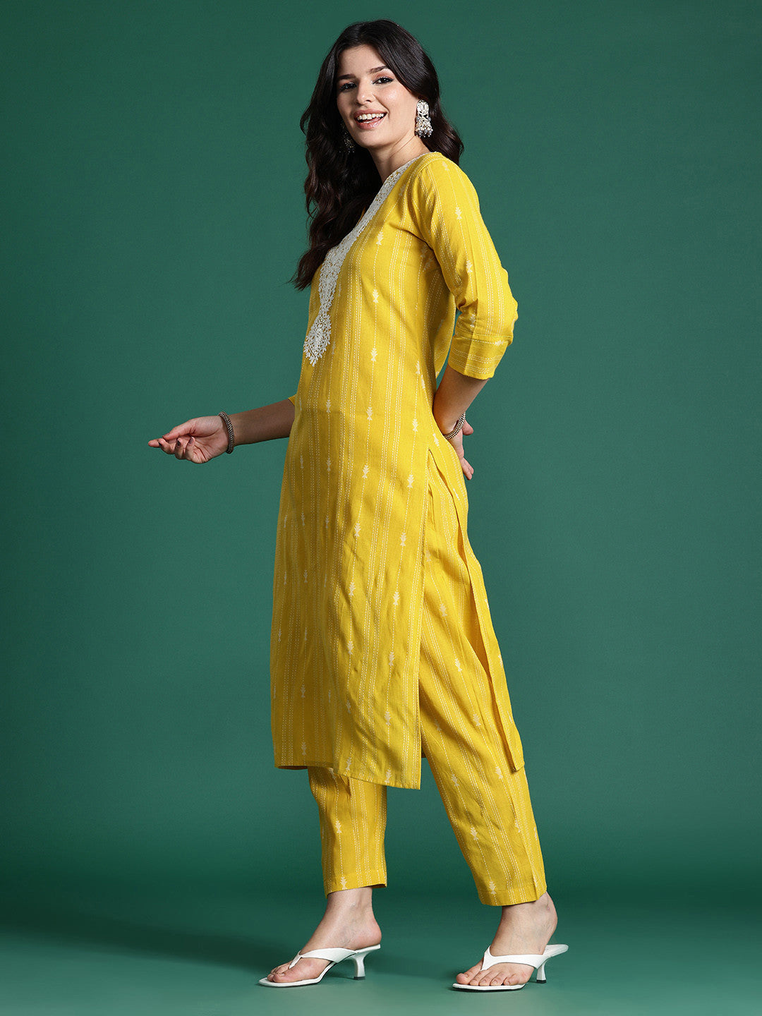 Ethnic Motifs Embroidered Thread Work Pure Cotton Kurta with Trousers