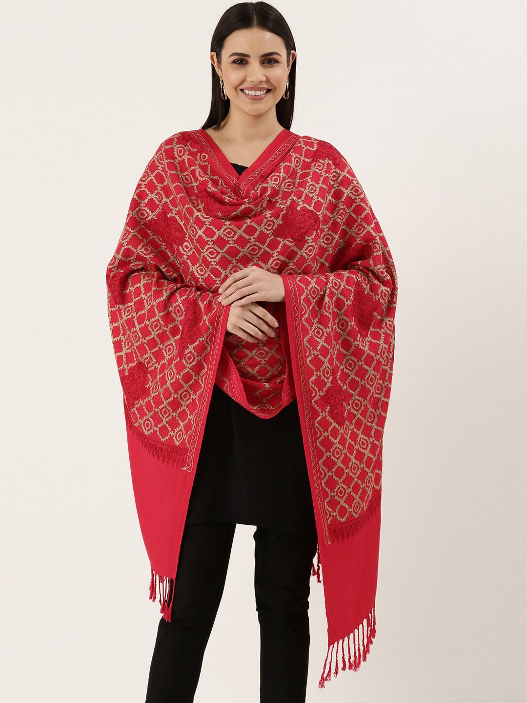 Dhiyona PA Women Pink Embroidered Shawl
