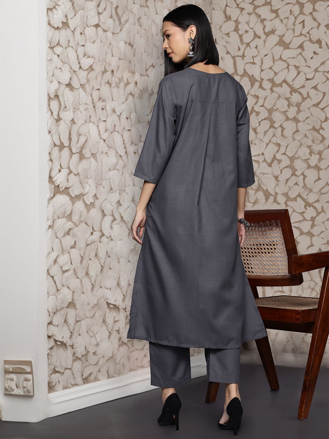 Grey Women Solid V neck Pleated Regular Kurta with Trousers