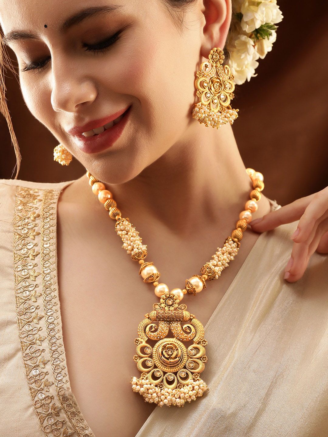 Dhiyona RJ Women's Gold-Plated Stone Studded & Beaded Necklace Set