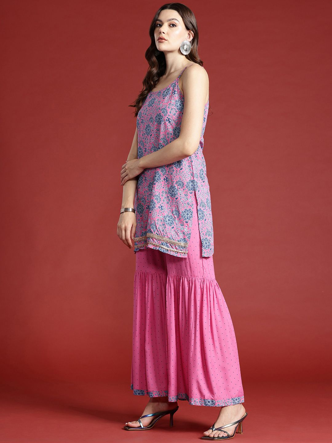 Dhiyona AN Floral Printed Regular Kurti with Sharara & With Dupatta