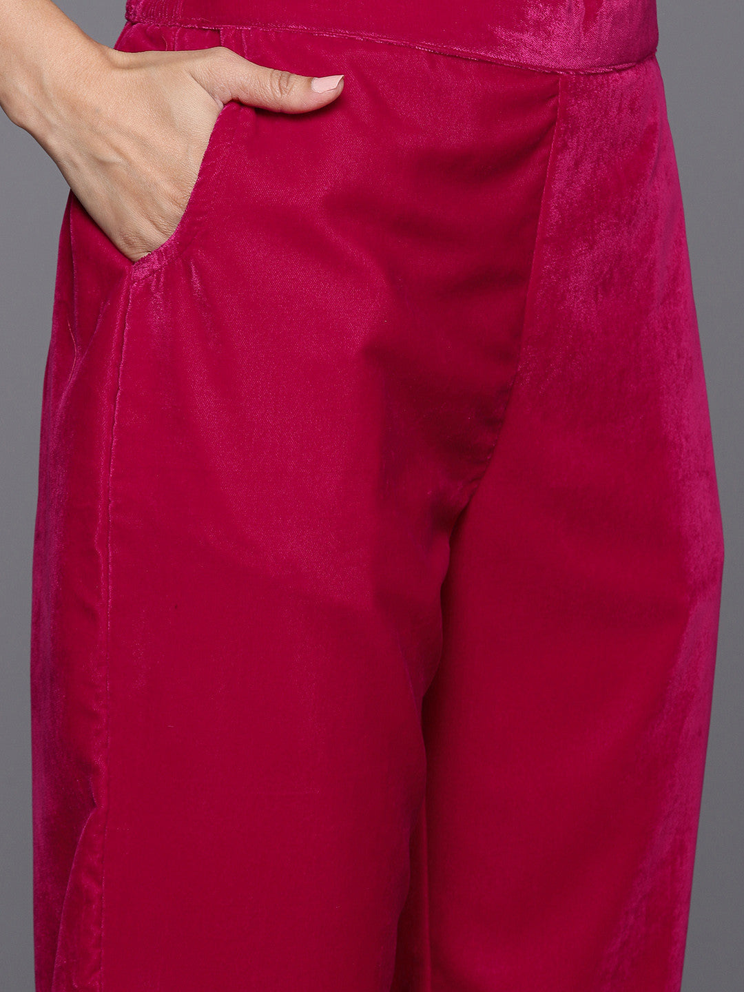 Women Regular Sequinned Velvet Kurta with Trousers & With Dupatta