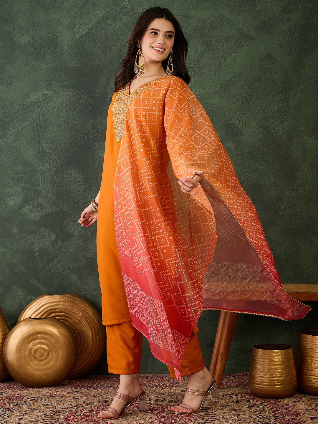 Dhiyona KL Women Ethnic Motifs Embroidered Regular Kurta with Trousers & With Dupatta