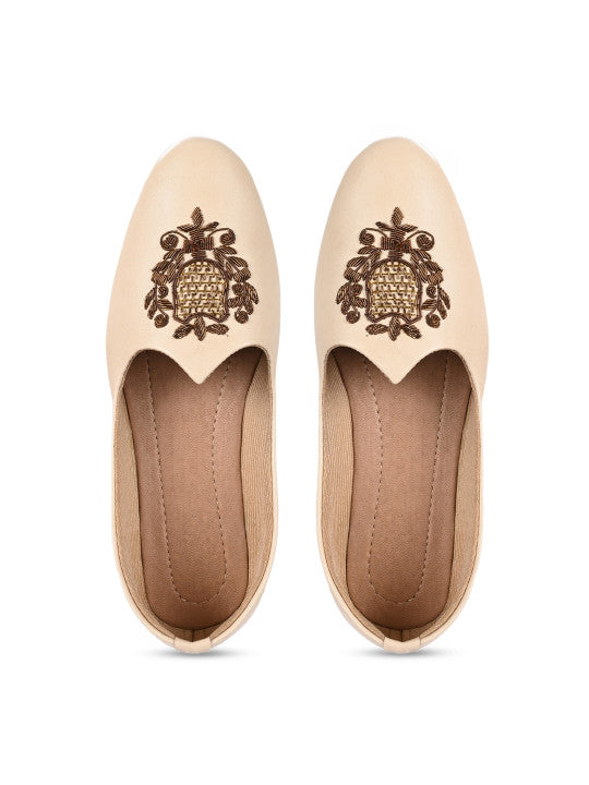 Dhiyona Men Woven Design Embellished Basics Mojaris