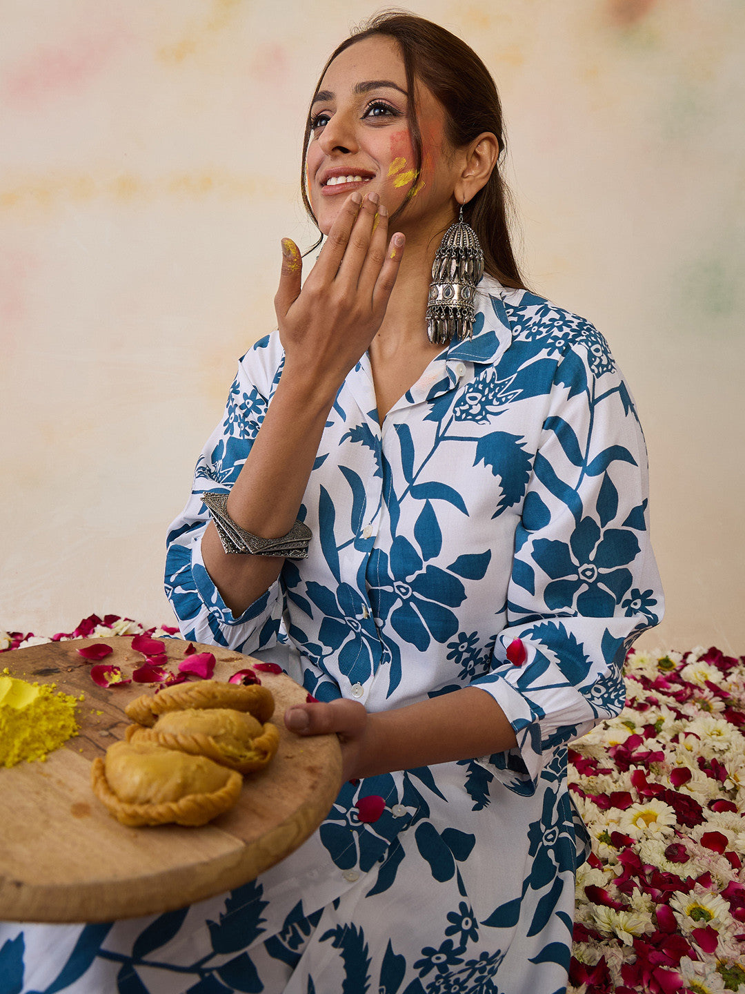 Women Floral Printed Regular Kurta with Trousers