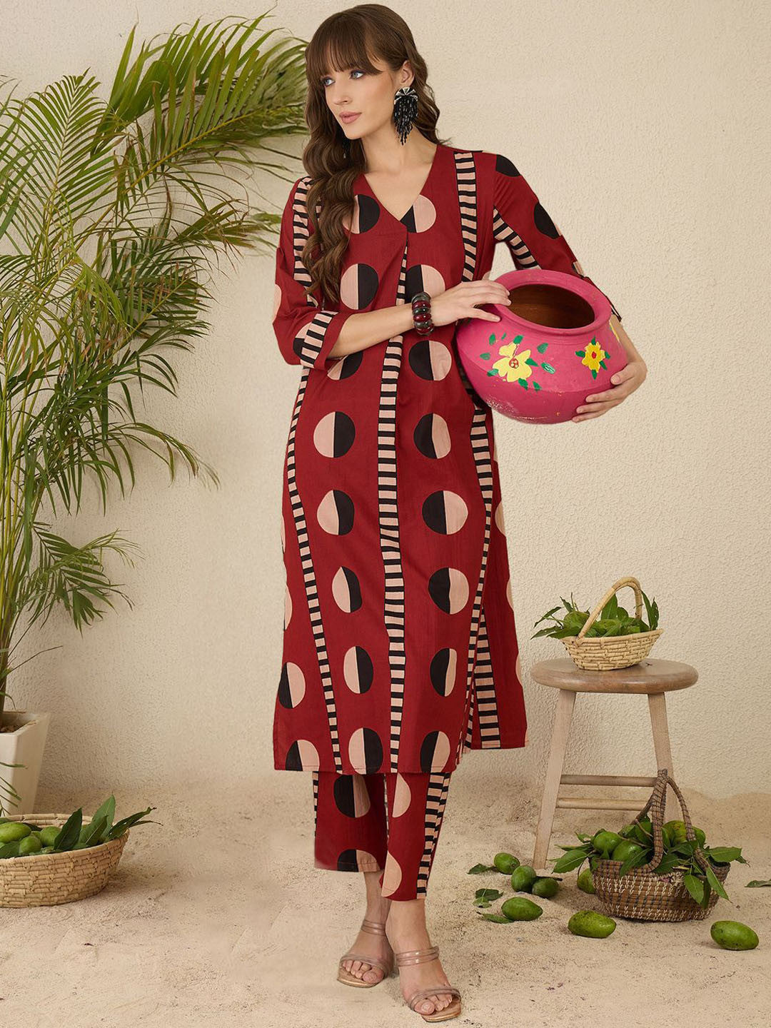 Women Printed Pleated Pure Cotton Kurta with Trousers