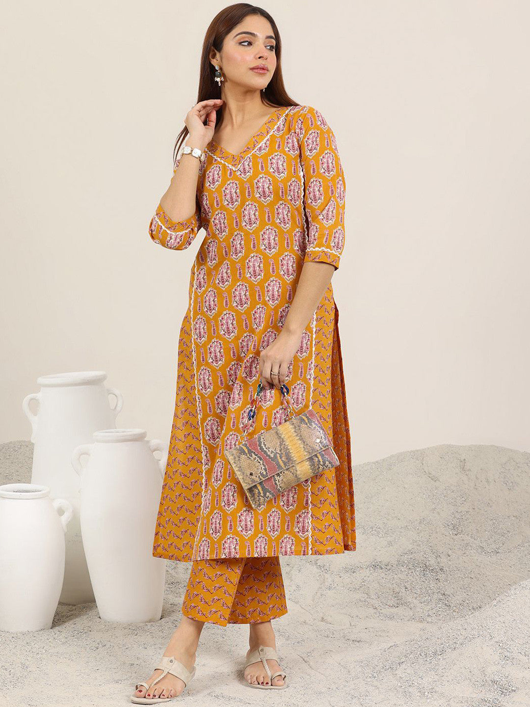 Floral Printed V-Neck Straight Kurta With Trouser