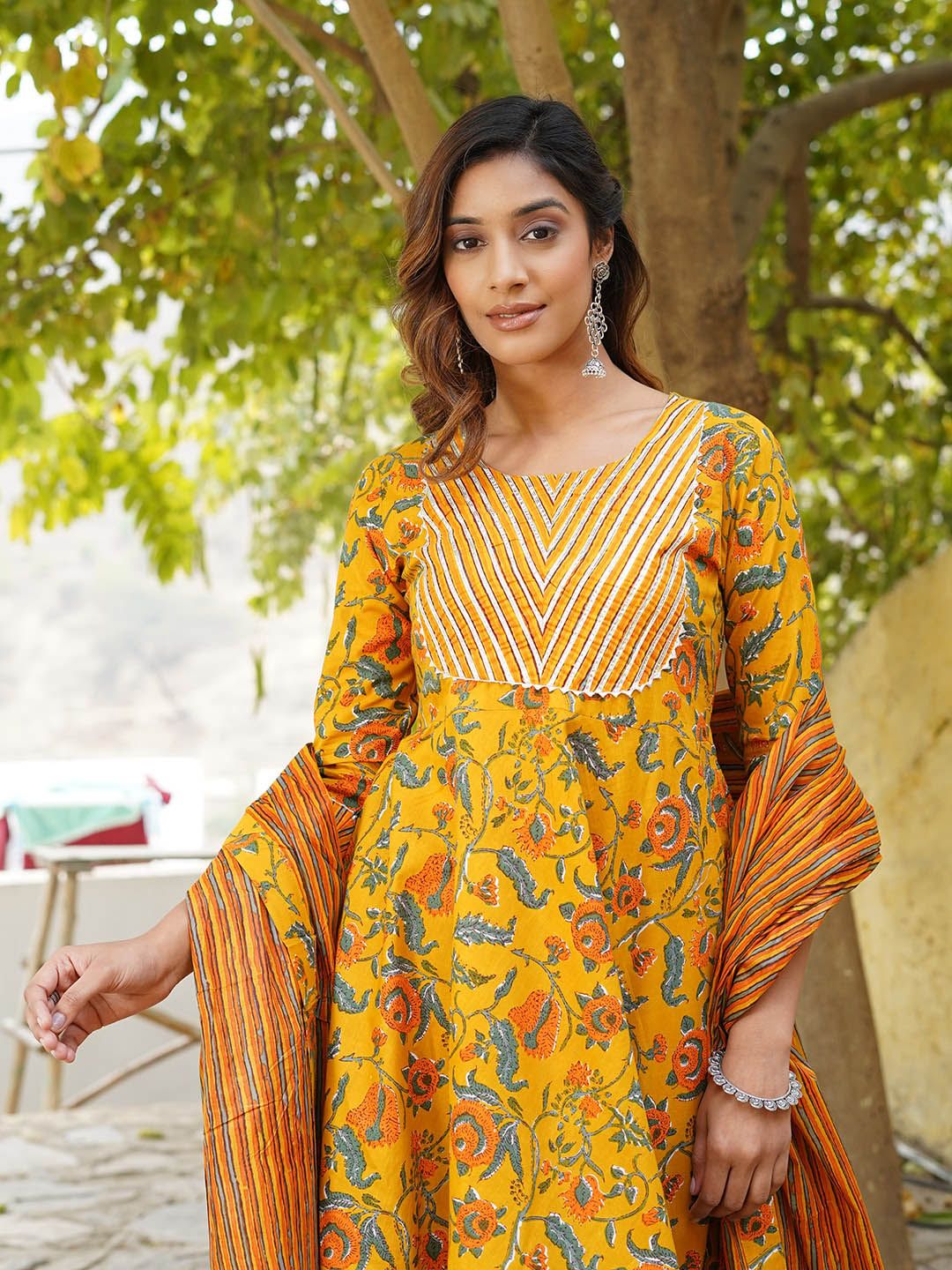 Dhiyona KL Floral Printed Gotta Patti Pure Cotton Kurta with Trousers & Dupatta