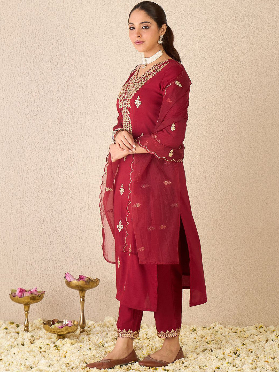 Women Ethnic Motifs Embroidered Regular Gotta Patti Kurta Trousers With Dupatta