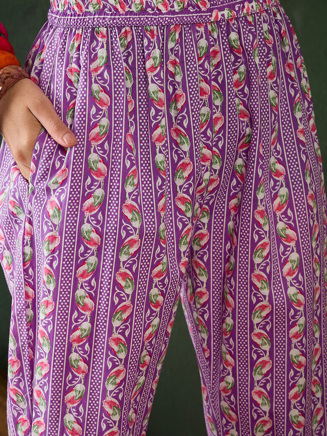 Floral Printed Thread Work Pure Cotton Kurta With Trousers & Dupatta