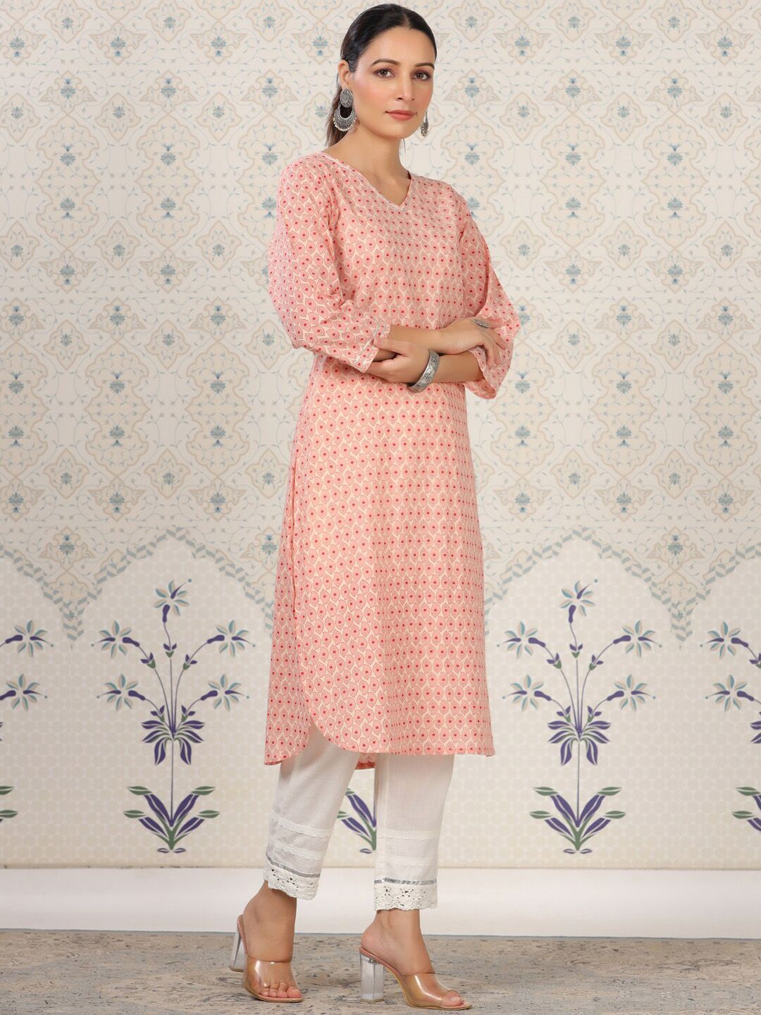 Dhiyona OD  Floral Printed Straight Pure Cotton Kurta