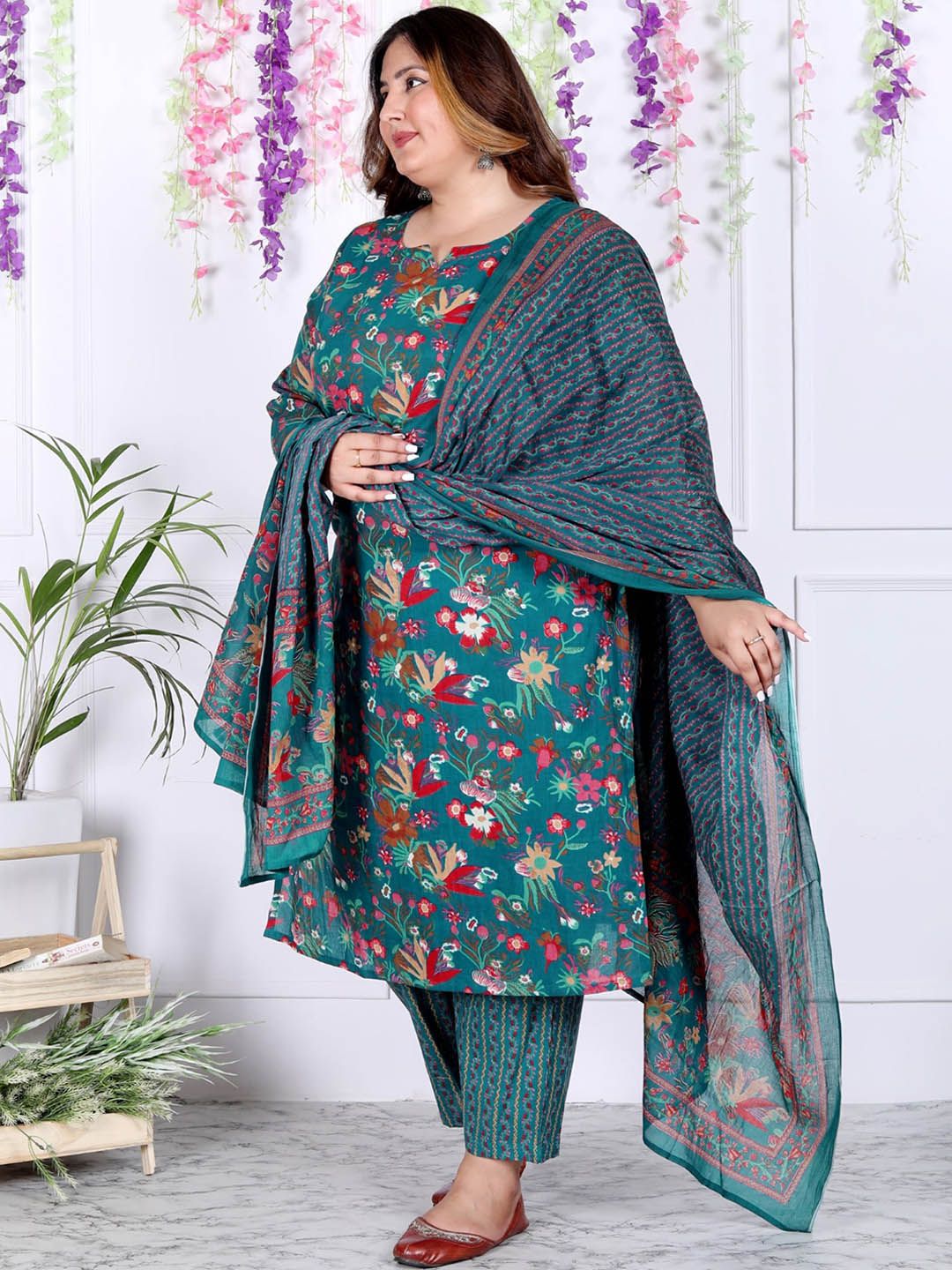 Dhiyona KL Plus Size Floral Printed Regular Pure Cotton Straight Kurta With Trousers & Dupatta