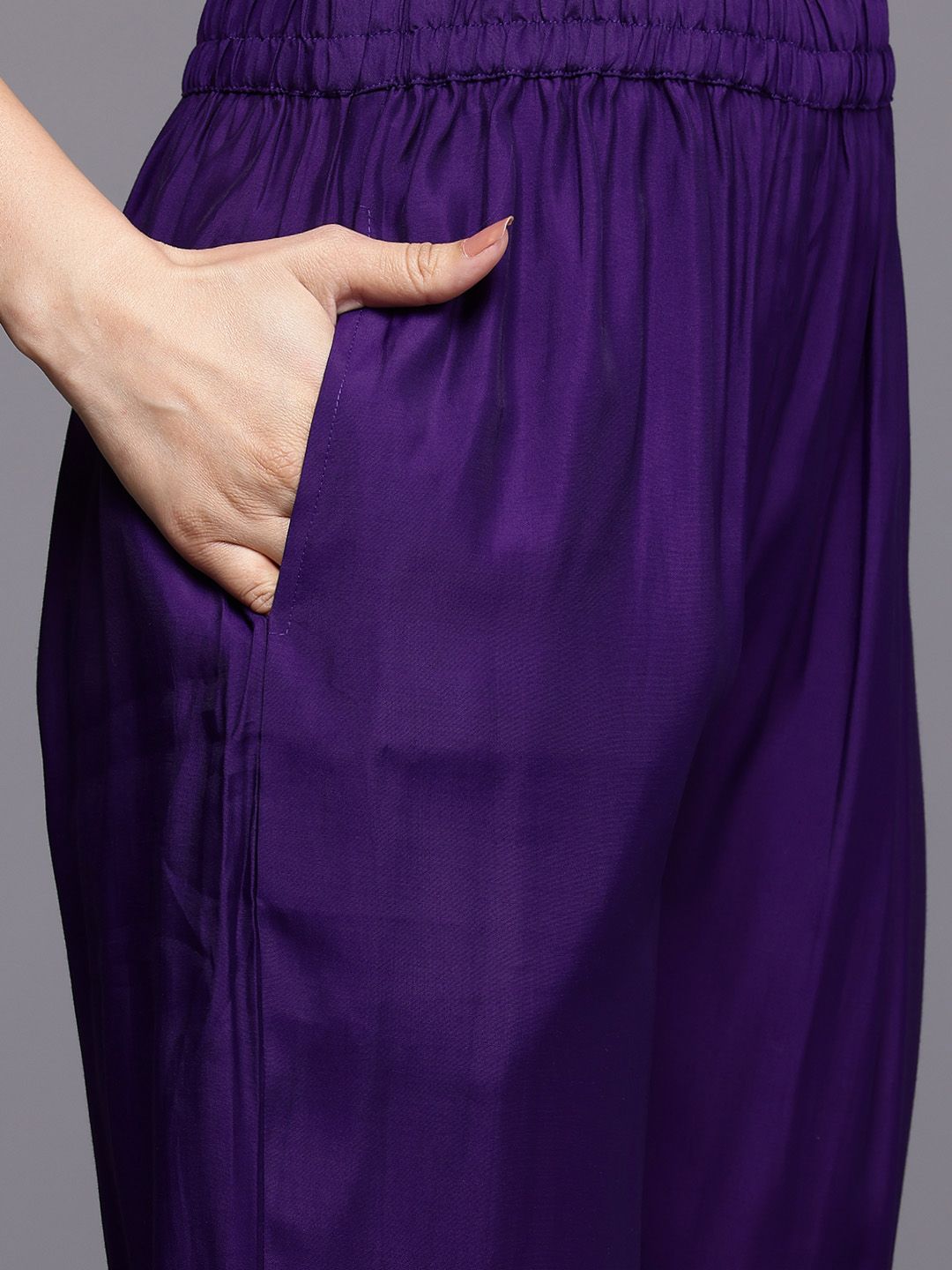 Navy Blue Ethnic Motifs Embroidered Zari Kurta With Trousers & Dupatta