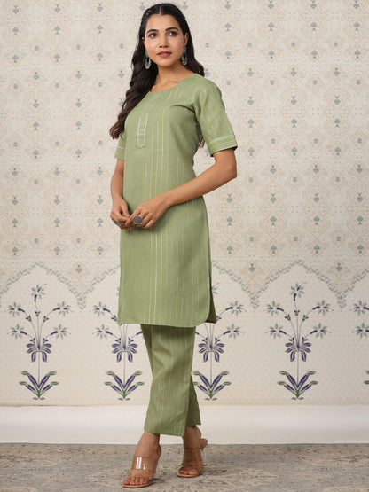 Dhiyona OD  Striped Regular Gotta Patti Kurta With Trousers