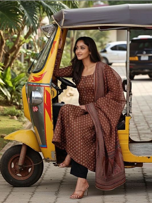 Dhiyona KL Women Ethnic Motifs Printed Regular Kurta with Trousers & With Dupatta