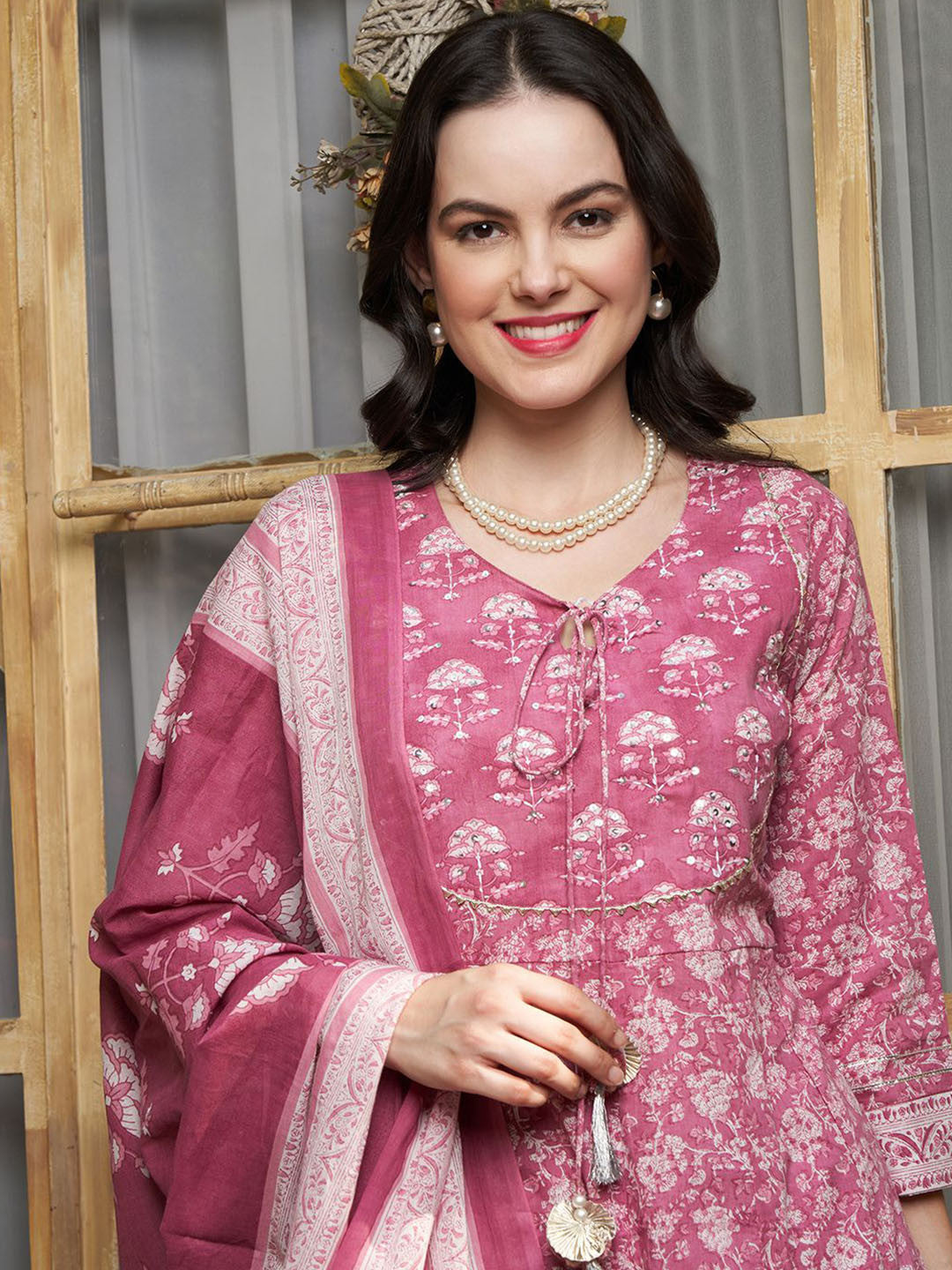 Floral Printed Panelled Gotta Patti Pure Cotton Kurta with Trousers & Dupatta