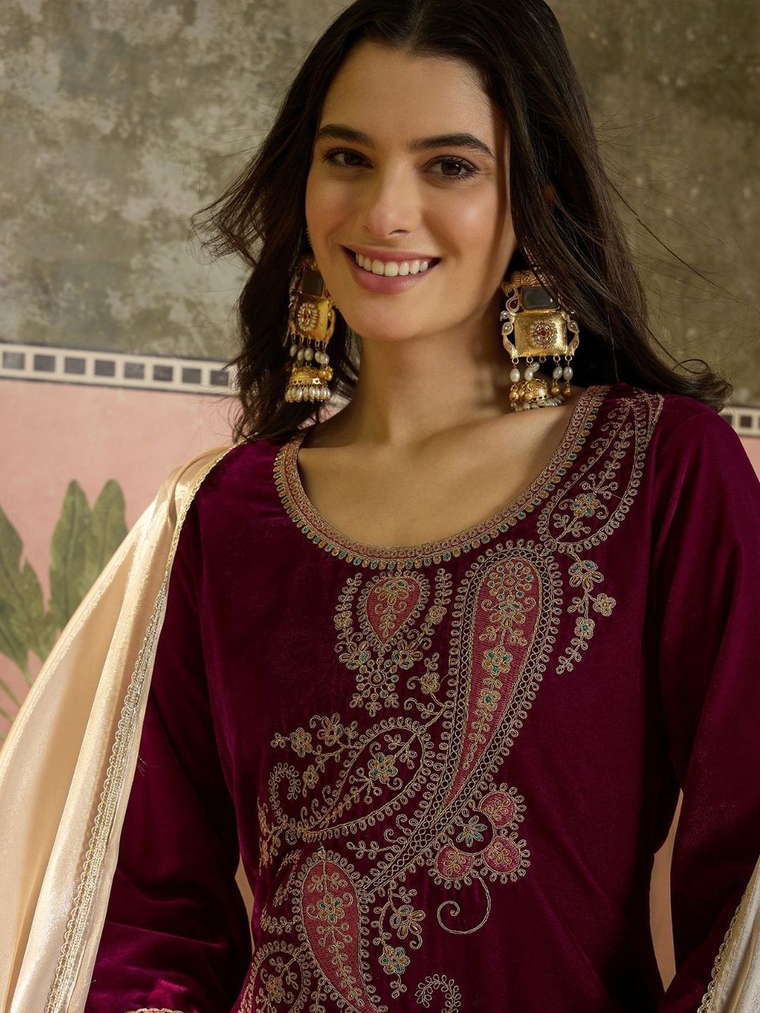 Dhiyona SN Women Velvet Embroidered Straight kurta palazzo with Dupatta Set