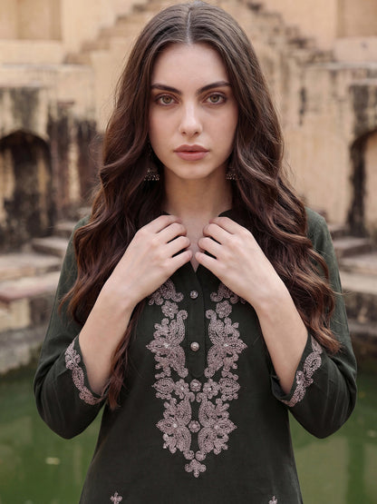 Women Floral Embroidered Regular Thread Work Pure Cotton Kurta with Trousers