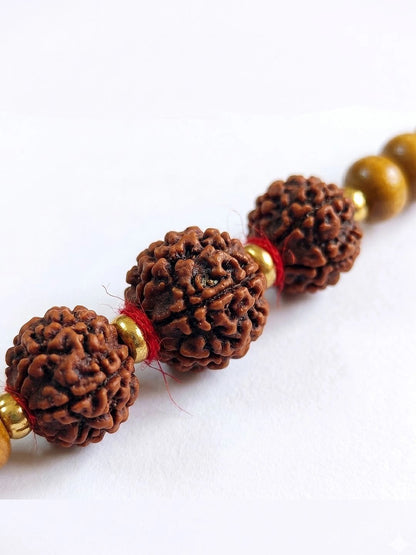 Dhiyona Rakhi