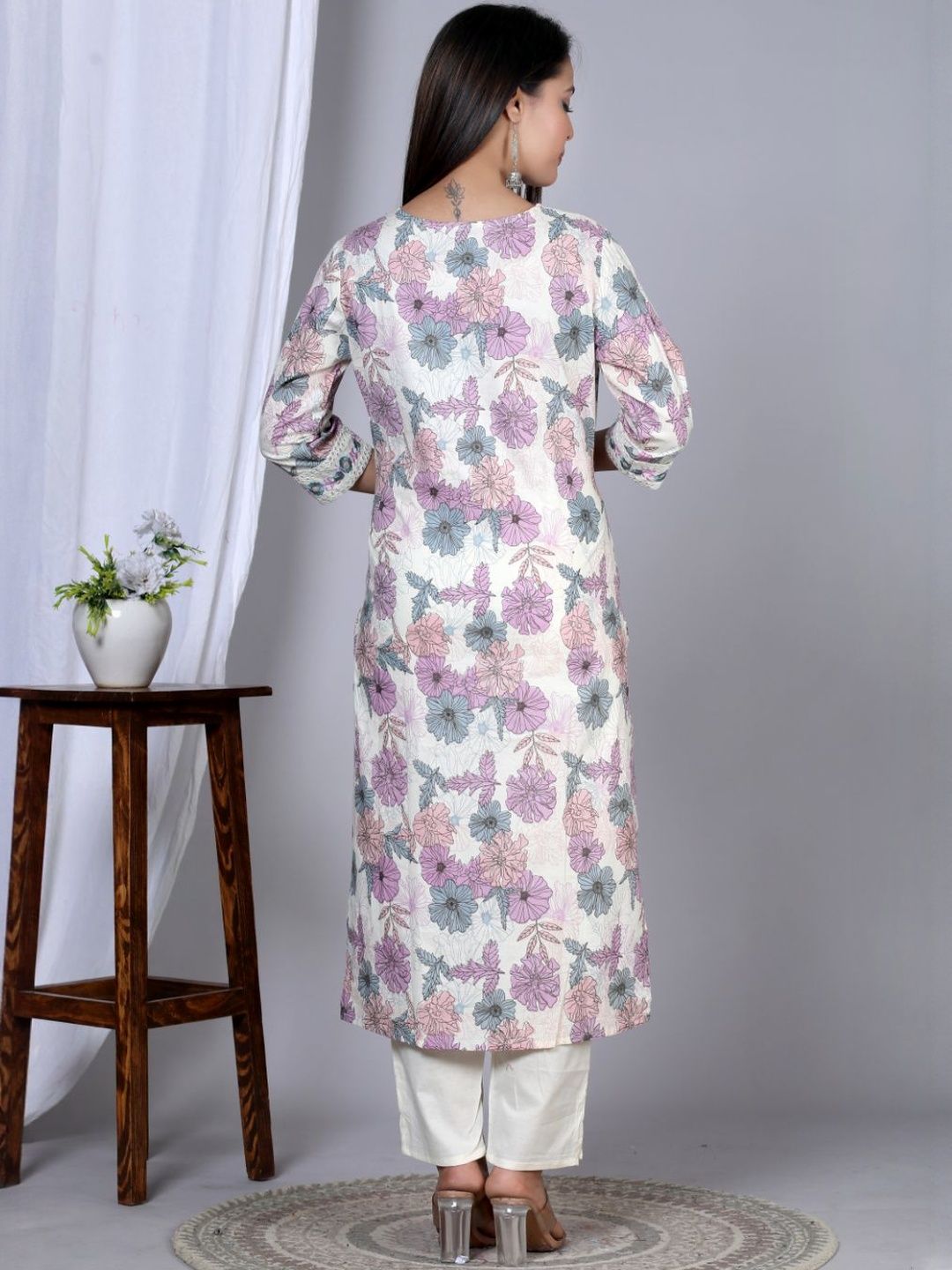 Dhiyona KL Women Floral Printed Regular Pure Cotton Kurta with Trousers & With Dupatta