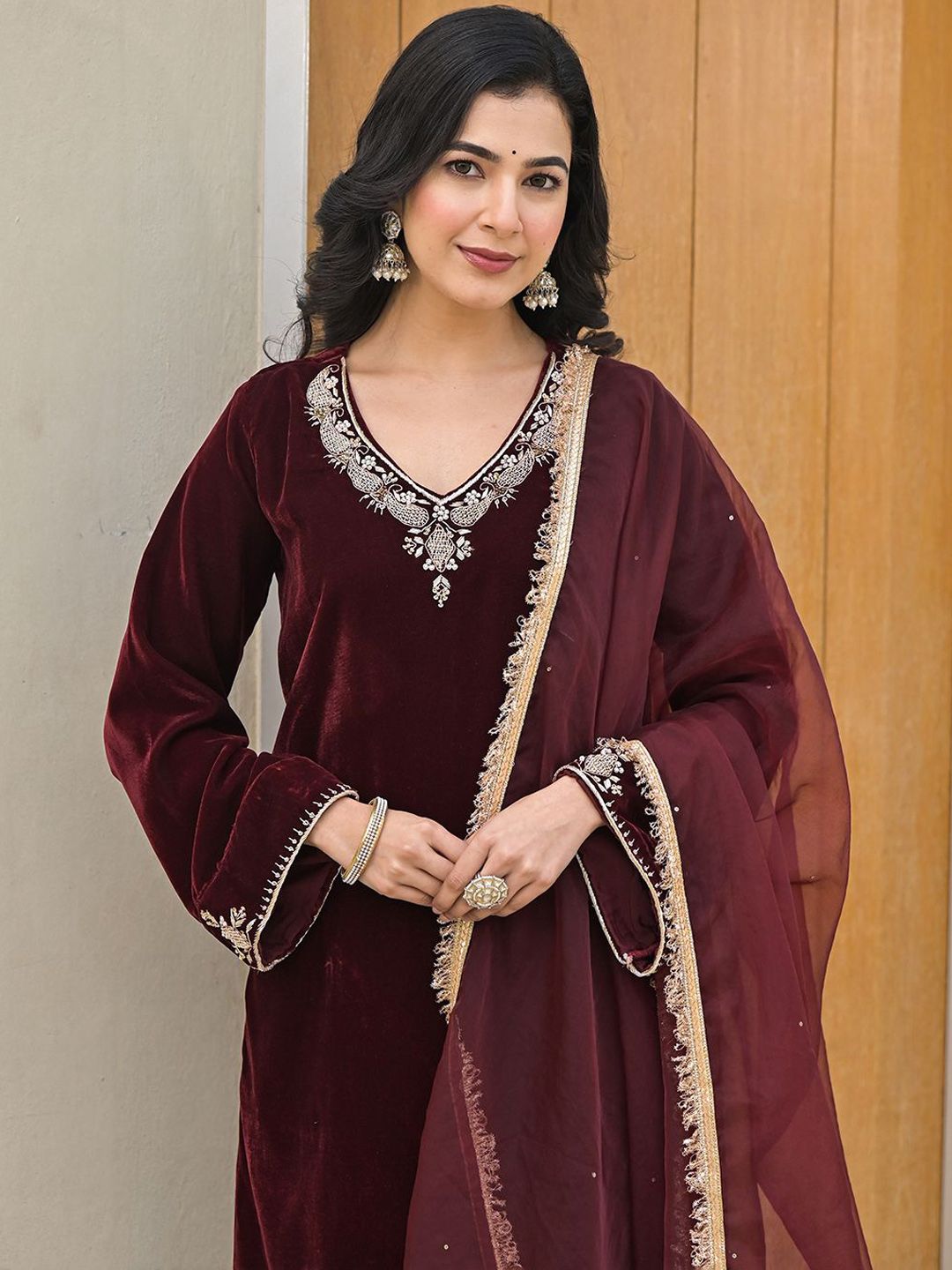 Dhiyona KL Ethnic Motifs Embroidered Embellished Velvet Straight Kurta With Trouser & Dupatta