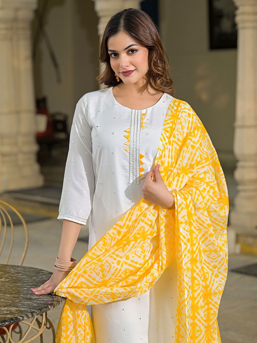 Dhiyona KL Women Floral Embroidered Regular Mirror Work Kurta with Trousers & With Dupatta
