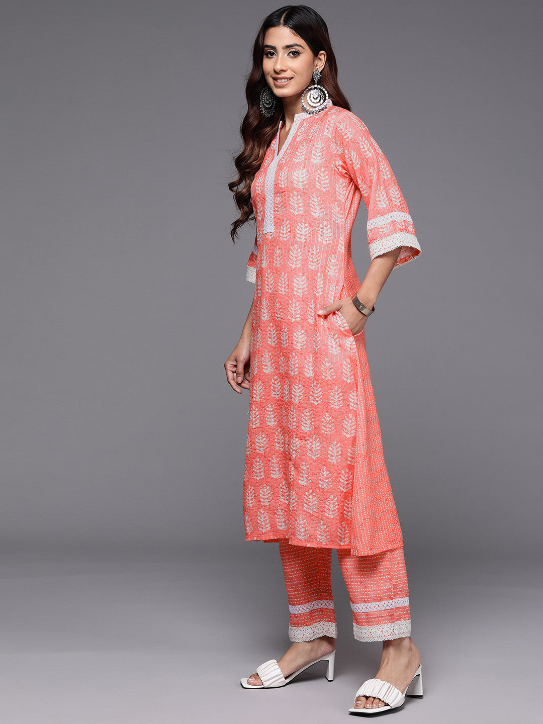 Floral Printed Regular Sequinned Kurta with Trousers