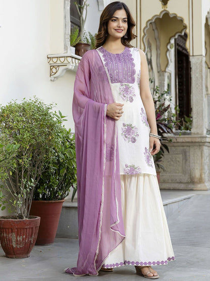 Dhiyona AN Women Floral Printed Regular Aari Work Pure Cotton Kurta with Sharara & With Dupatta