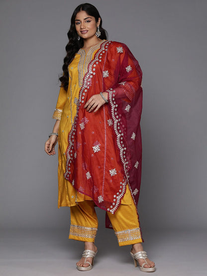 Dhiyona Women's Plus Size Ethnic Motifs Embroidered Kurta with Trousers & With Dupatta