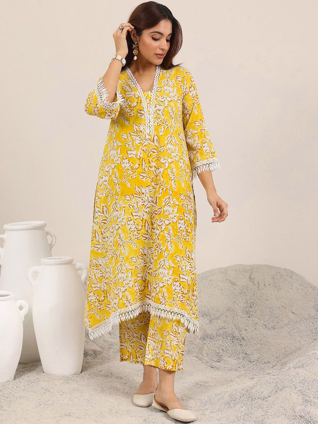 Floral Printed V-Neck A-Line Kurta With Trousers