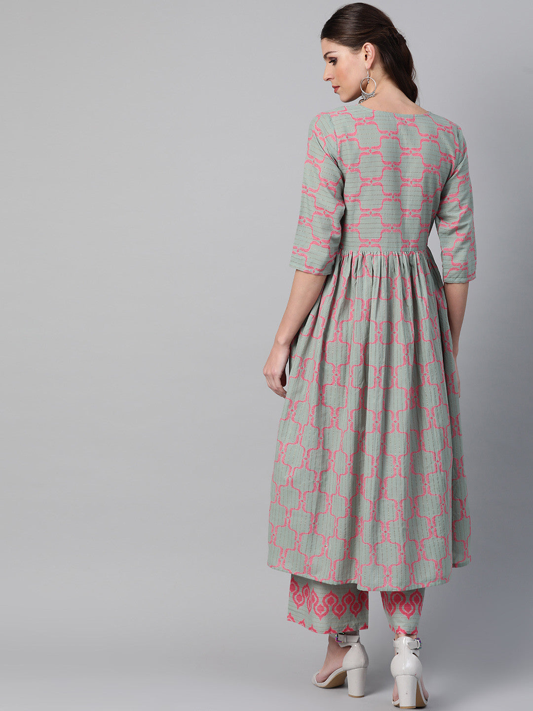 Women Green & Pink Printed Kurta with Palazzos