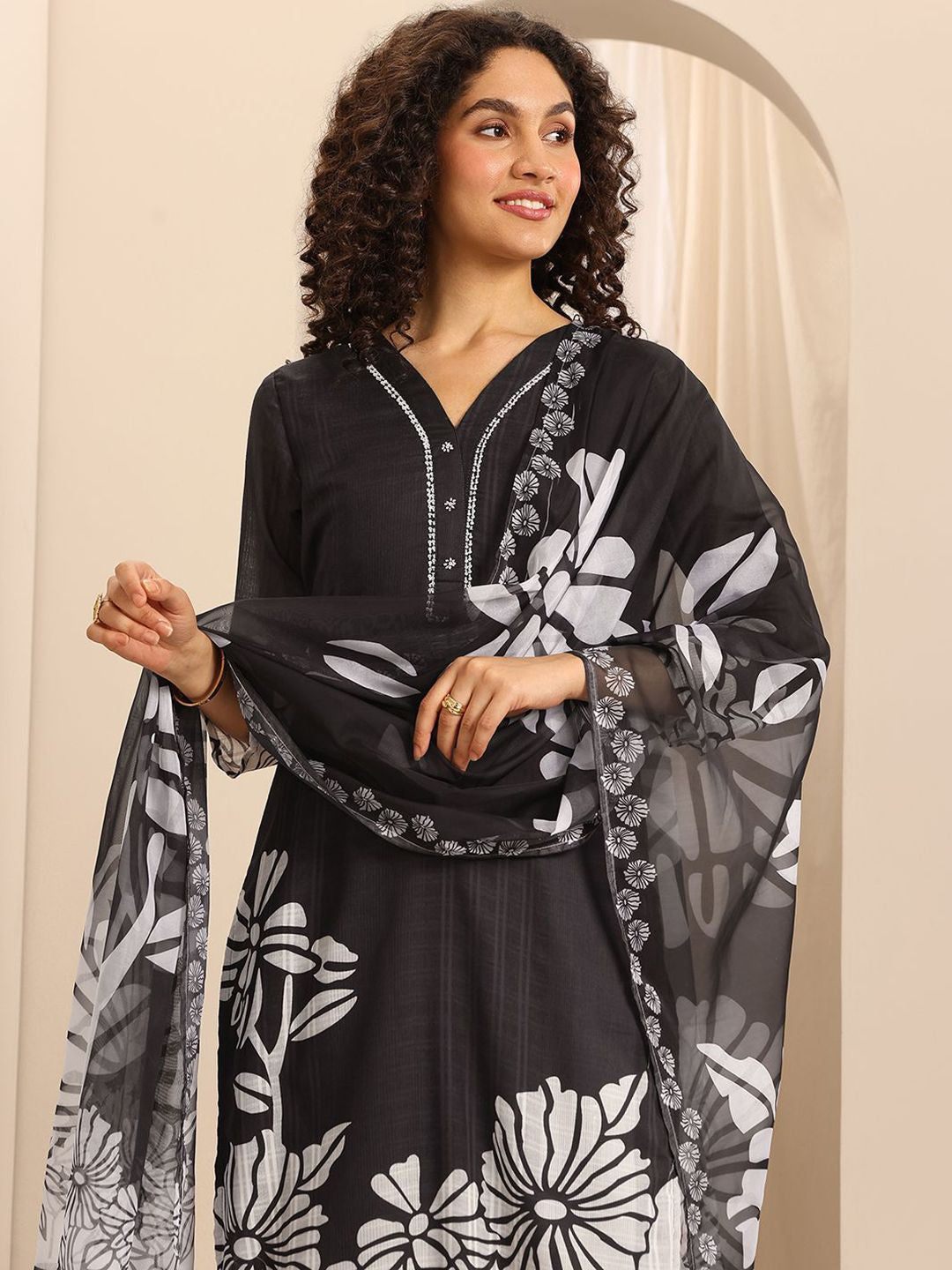 Floral Printed V-Neck Thread Work Straight Kurta With Trousers & Dupatta
