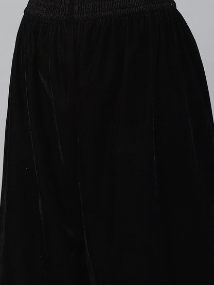 Dhiyona KL Yoke Designed Regular Sequinned Velvet Kurta with Palazzos & Dupatta