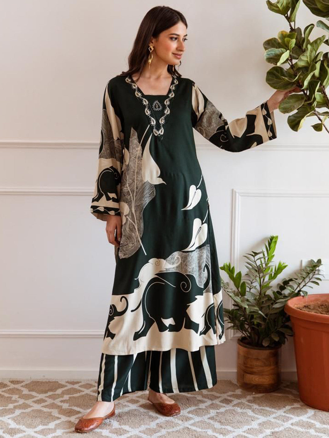 Women Printed Regular Beads and Stones Kurta with Palazzos