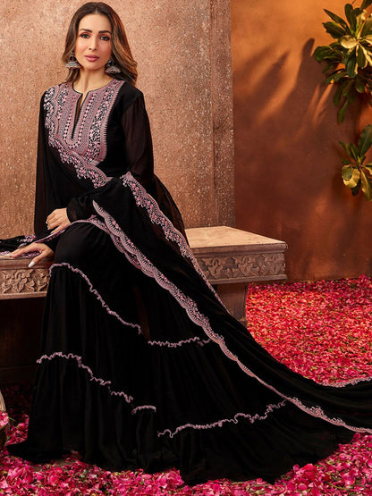 Dhiyona IN Women Black Ethnic Motifs Thread Work Kurta with Sharara & With Dupatta