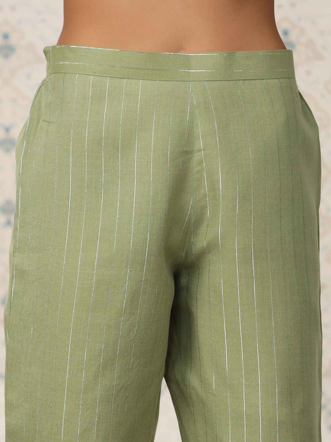 Dhiyona OD  Striped Regular Gotta Patti Kurta With Trousers