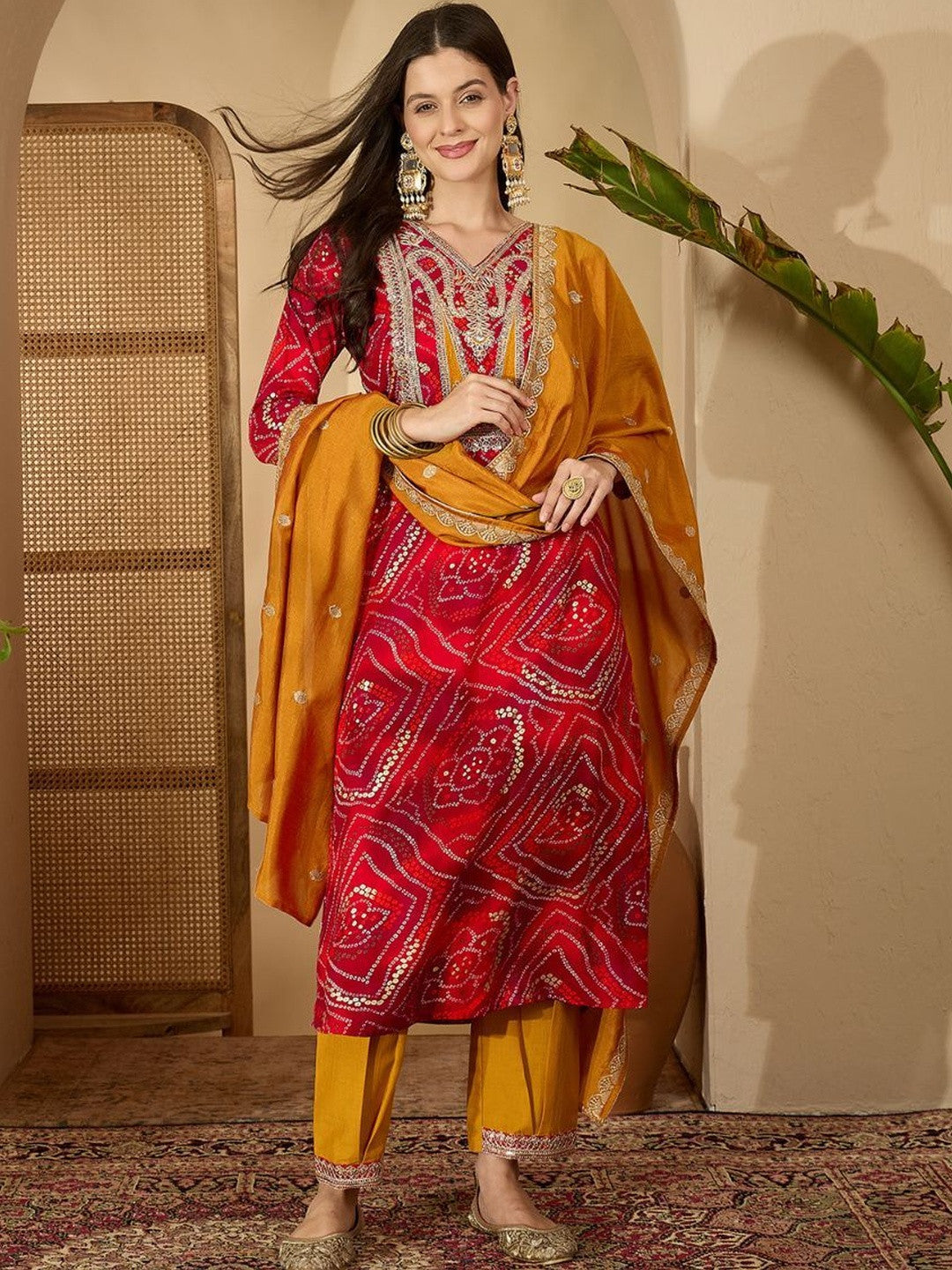 Women Bandhani Dyed Regular Patchwork Kurta with Patiala & With Dupatta
