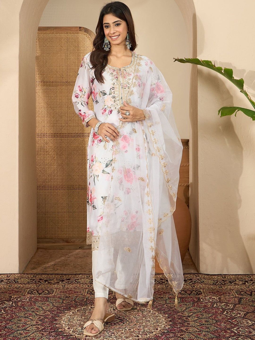 Women Floral Printed Regular Thread Work Kurta with Trousers & With Dupatta